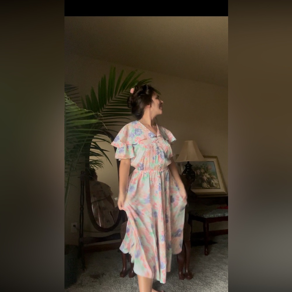 Vintage Floral Midi Dress - Picture 6 of 7
